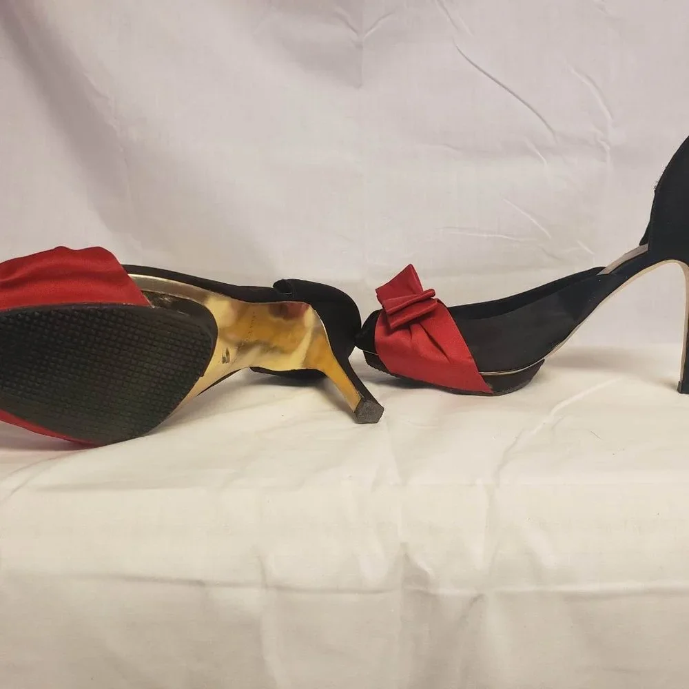 Black peep toe heel with red bow detail - Picture 3 of 6